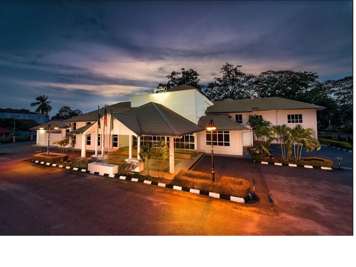 Lanai Casuarina Cempaka Sari Hotel Parit Екстериор снимка